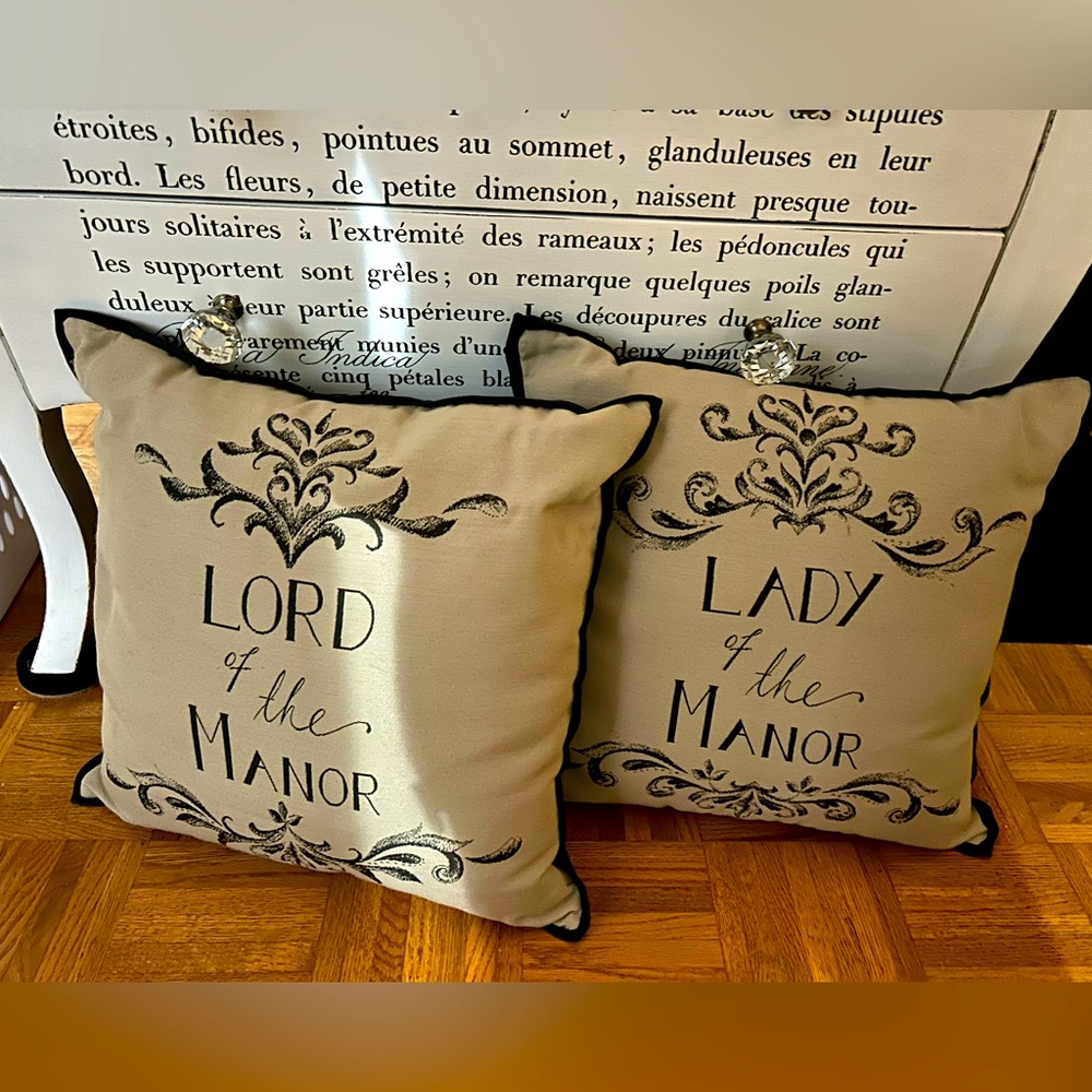 Pair of Manor pillows